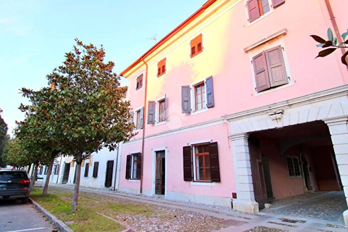 Casa quadrilocale in vendita in Corso a Volta, Campolongo Tapogliano