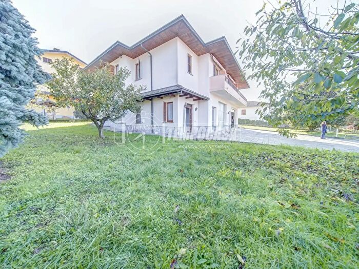 Case in Vendita e in Affitto - 3