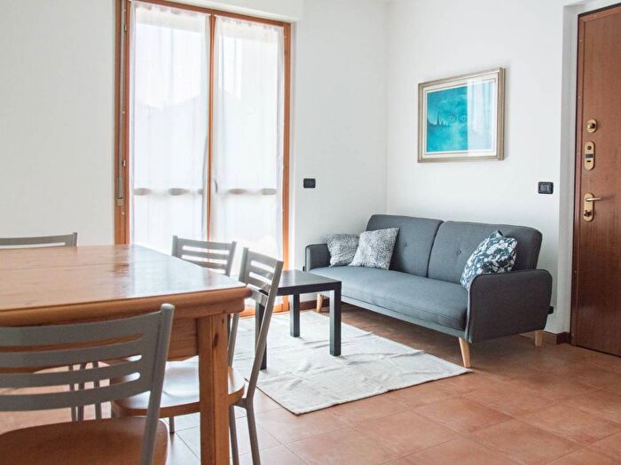 Appartamento bilocale in affitto in Via Giosuè Carducci, Laghetto, San Giuliano Milanese