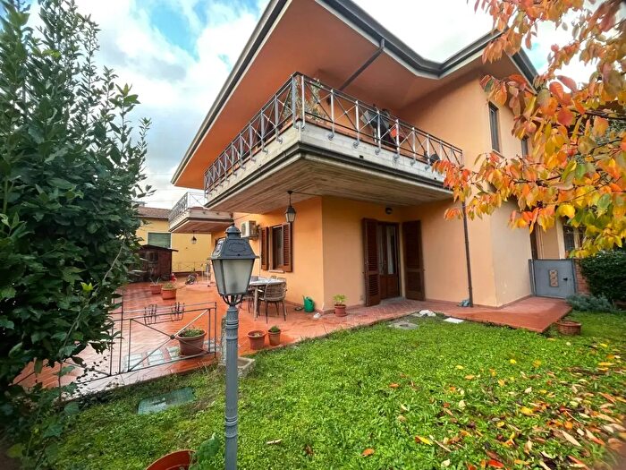 Appartamento con 5 locali in vendita in Via Mascagni, Montecatini Terme
