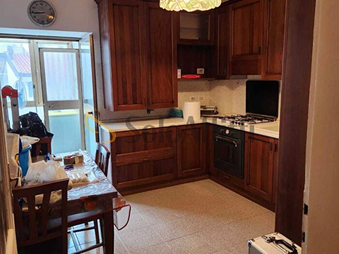 Appartamento trilocale in affitto in via Parini, Largo Barriera Ospedale Maggiore, Trieste