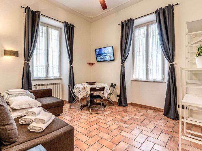 Appartamento trilocale in affitto in Appio Latino, Roma