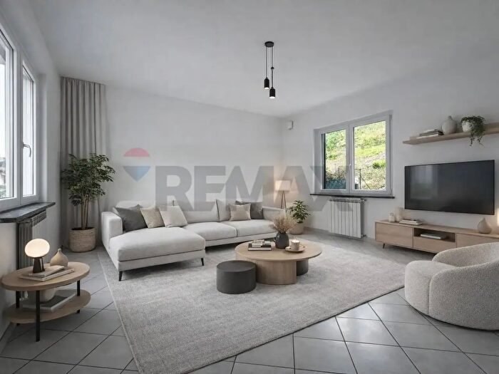 Appartamento trilocale in vendita in Besozzo