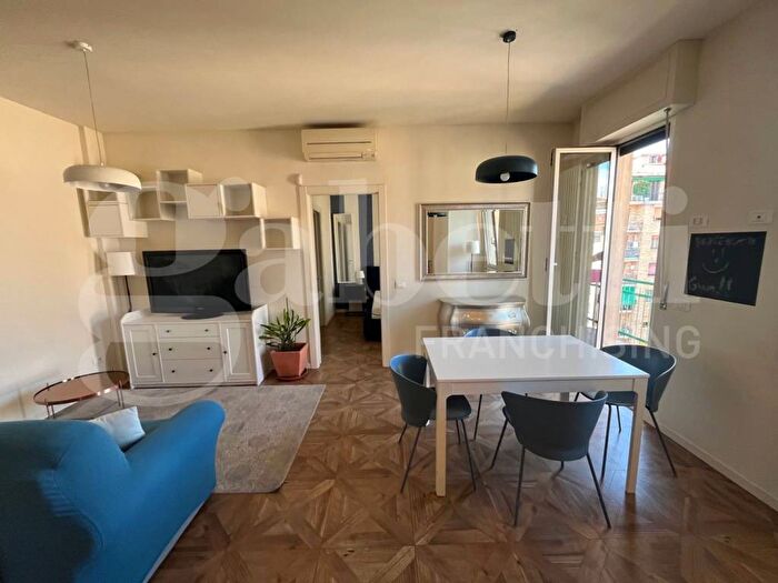 Appartamento bilocale in affitto in Via Lorenteggio, Giambellino, Milano