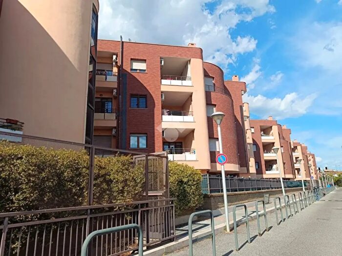 Appartamento trilocale in vendita in Via del Maggiolino, Roma