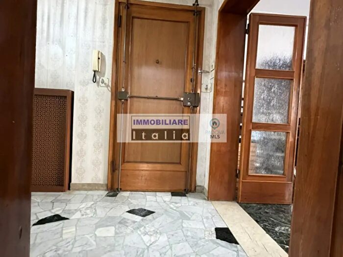 Appartamento quadrilocale in vendita in Via Francesco Beltrame, Padova