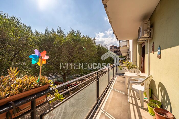 Appartamento trilocale in vendita in Via Antonio De Saliba, Palermo