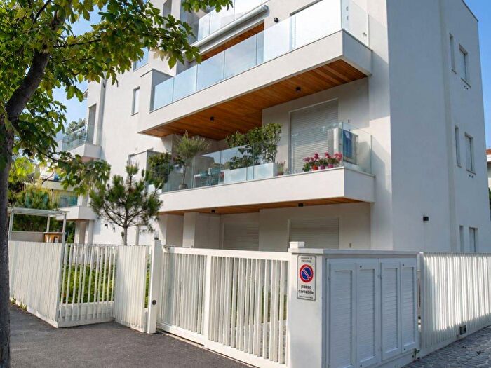 Appartamento trilocale in affitto in Viale Cortemaggiore, Parco, Riccione