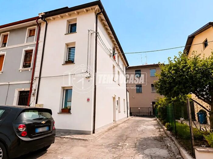 Appartamento con 5 locali in vendita in Via Giuseppe Massarenti, San Giovanni In Persiceto