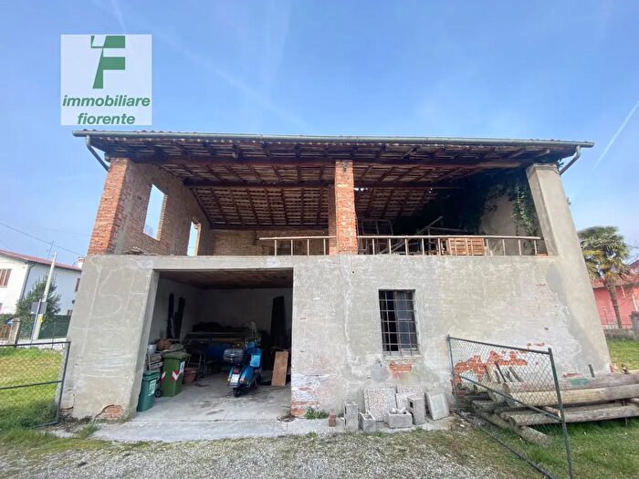 Casa in vendita in Via Roma, Vigodarzere