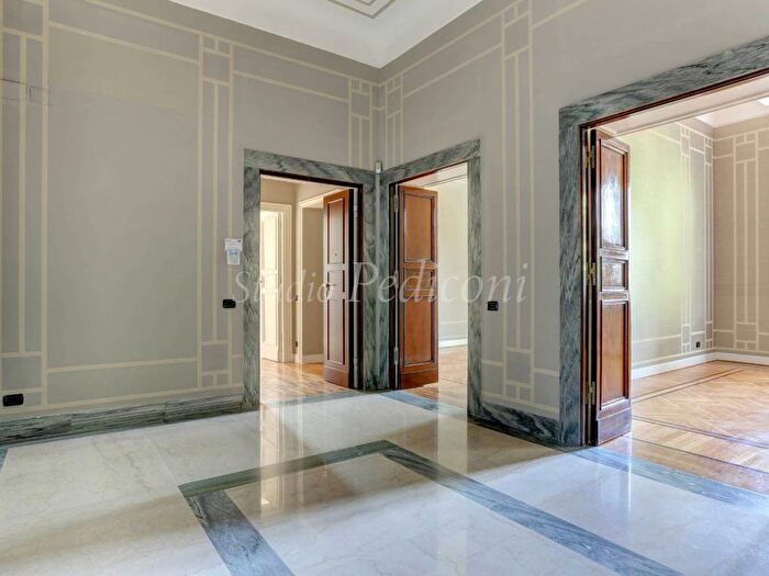 Appartamento con 6 locali in affitto in Via Ulisse Aldrovandi, Parioli, Roma