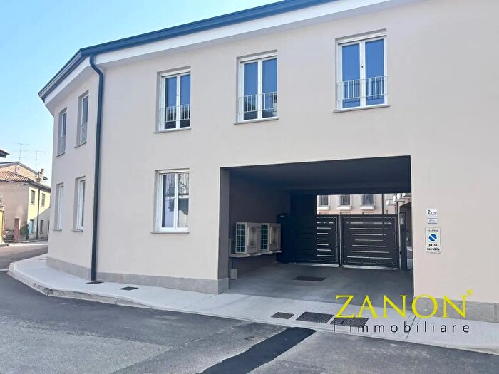 Appartamento trilocale in vendita in Via Androna Veneta, Villesse