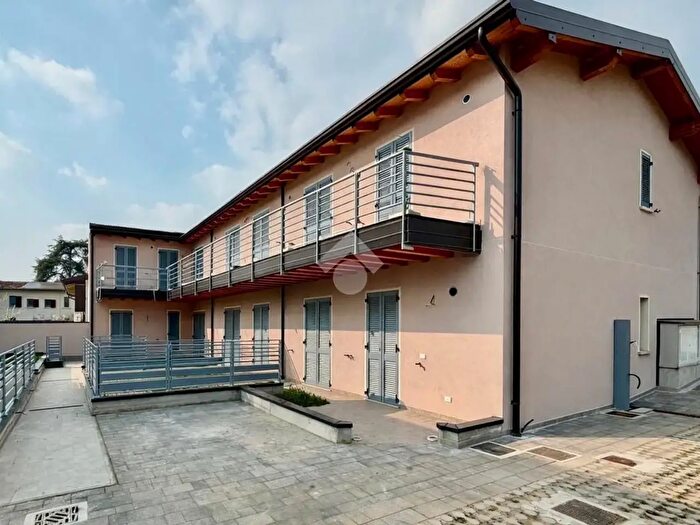 Case in Vendita e in Affitto - 2