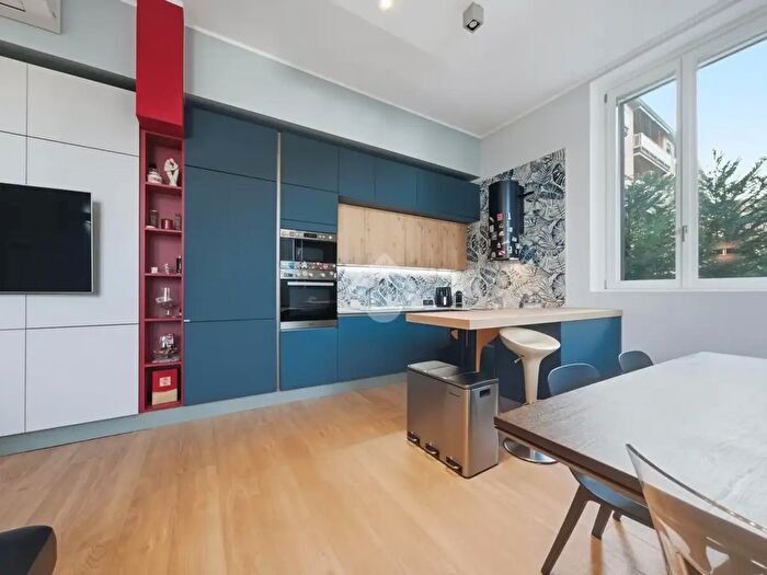 Appartamento trilocale in vendita in Via Emilia Est, Parma