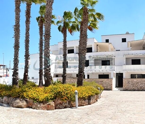 Appartamento con 5 locali in vendita in Castrignano Del Capo