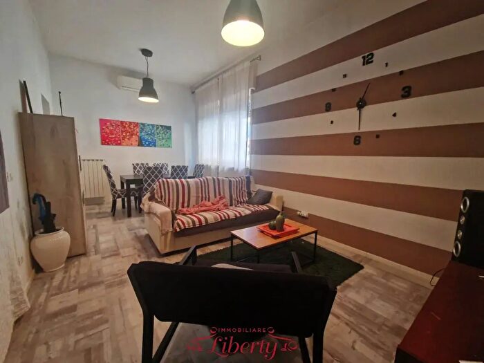 Appartamento con 5 locali in vendita in Viareggio