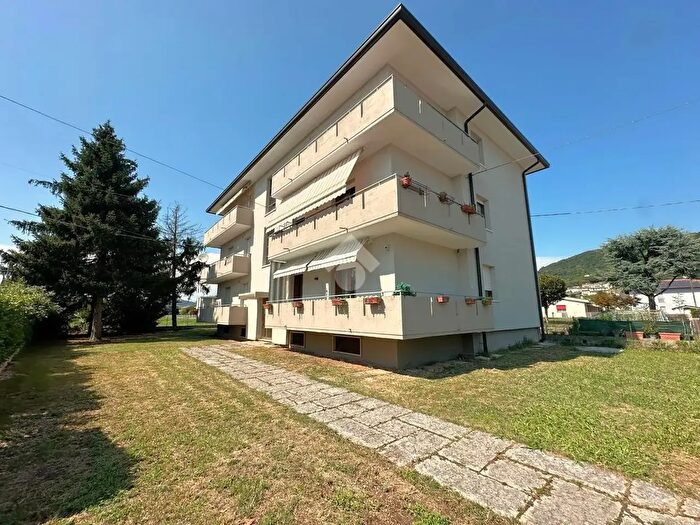 Appartamento quadrilocale in vendita in Via Roccolo, Brendola