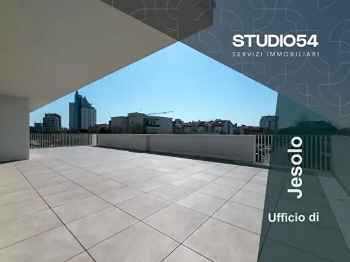 Appartamento trilocale in vendita in Via Monsignor Giovanni Marcato, Jesolo