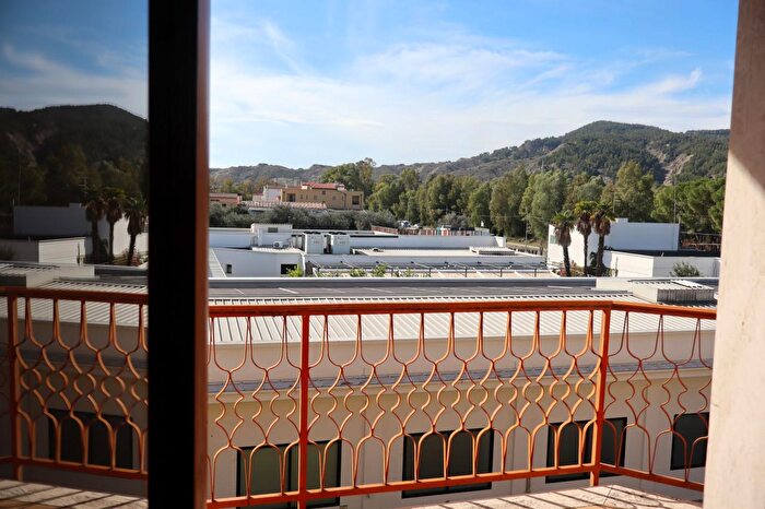Appartamento trilocale in vendita in Via Pomarico, Pisticci