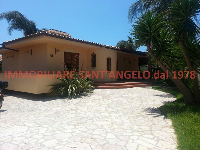 Casa con 7 locali in vendita in Zona Piscopo, Agrigento