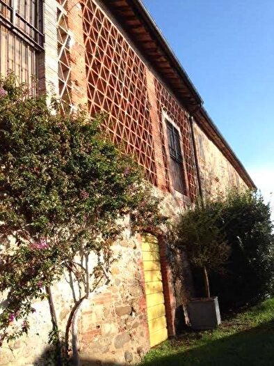 Casa con 10 locali in affitto in Camigliano, Capannori
