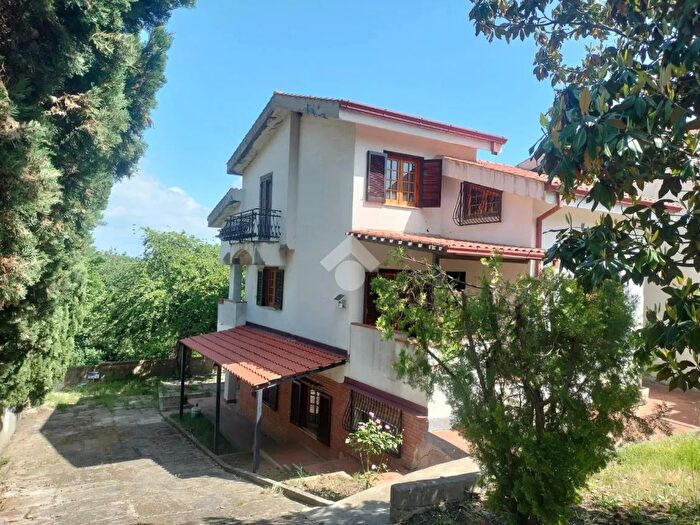 Casa con 5 locali in vendita in Via Santo Ianni Basso, Dipignano