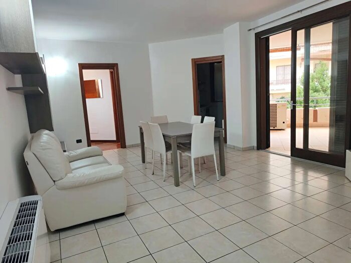 Appartamento trilocale in affitto in Via Asti, Lecce