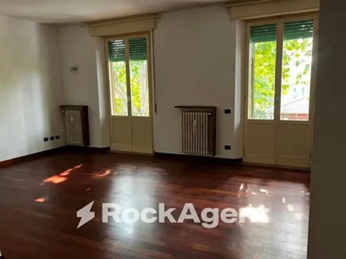 Appartamento quadrilocale in vendita in Via Giuseppe Rondizzoni, Parma