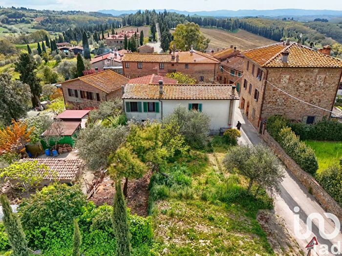 Casa con 7 locali in vendita in Via Sughera, Montaione