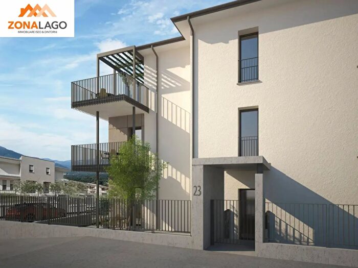 Appartamento trilocale in vendita in Via Bonomelli, Iseo