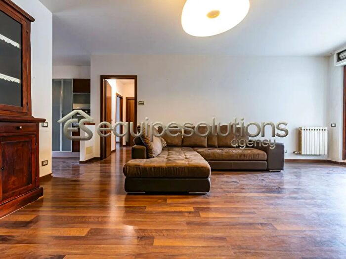 Appartamento trilocale in vendita in Via Marconi, Ranica