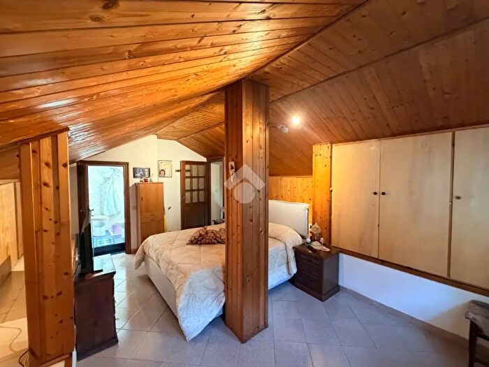 Appartamento trilocale in vendita in Via Emilio Vecchia, Varazze