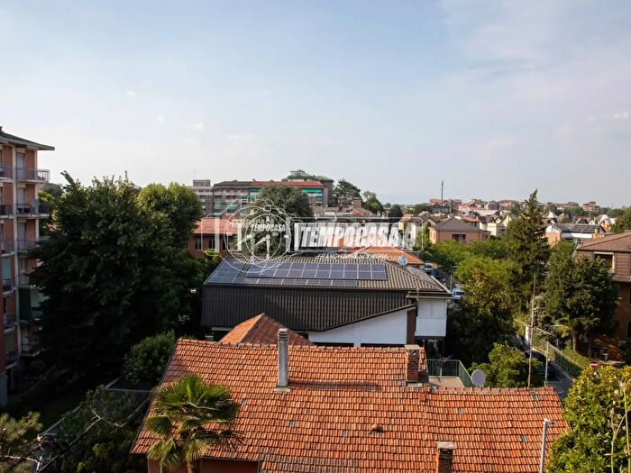 Appartamento bilocale in vendita in Via IV Novembre, Bollate