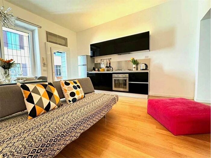 Appartamento bilocale in affitto in via Orti, Quadronno Crocetta, Milano