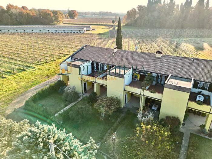 Appartamento quadrilocale in vendita in Strada della Caldana, Lazise