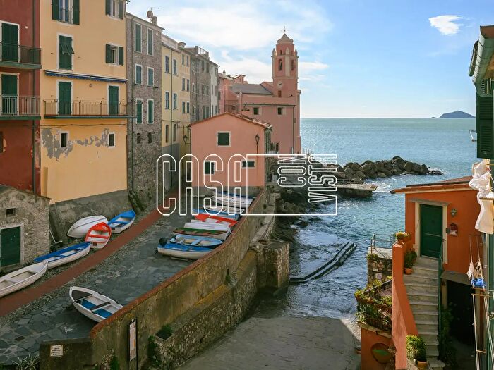 Casa con 6 locali in vendita in Via Pelosini, Lerici