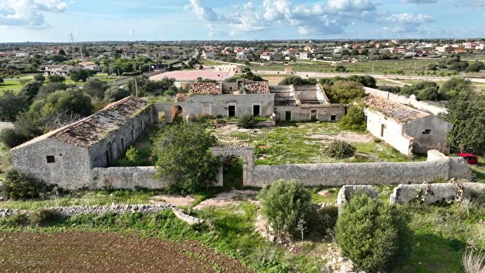 Casa in vendita in Rosolini