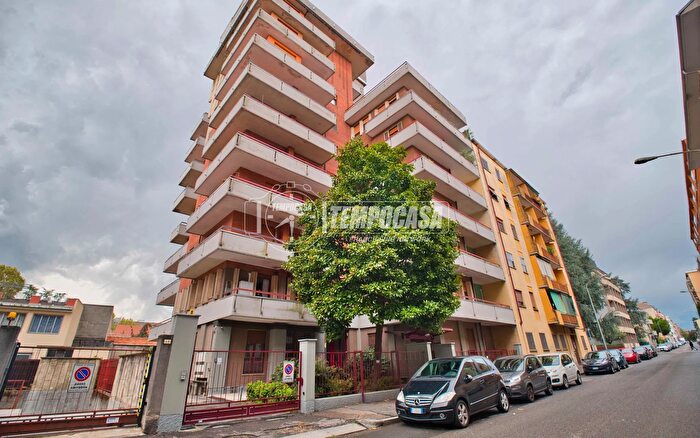 Appartamento con 5 locali in vendita in Novara