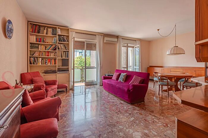 Appartamento quadrilocale in vendita in Piazzale Veronica Gambara, Milano