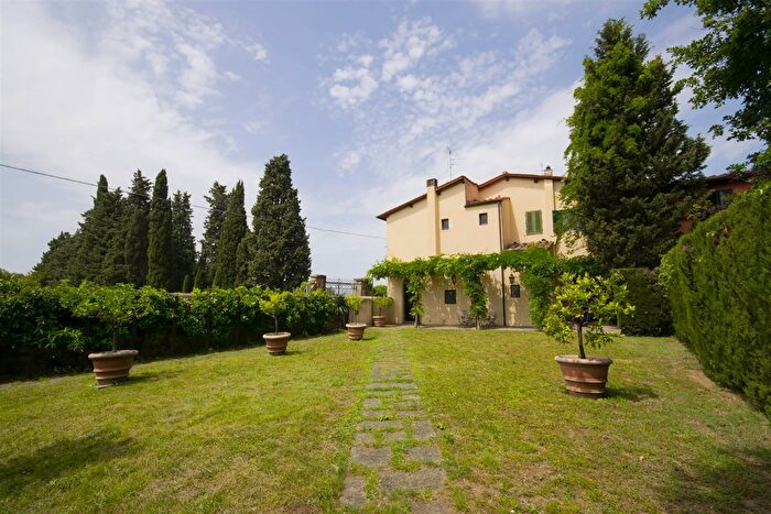 Appartamento con 5 locali in vendita in Firenze