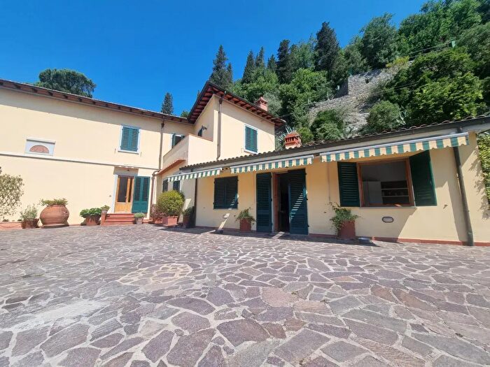 Casa con 15 locali in vendita in Via Scopeti, Impruneta