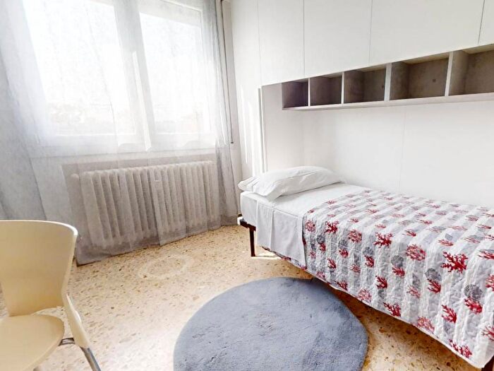 Appartamento con 6 locali in affitto in Via Via Trento, Mestre, Venezia