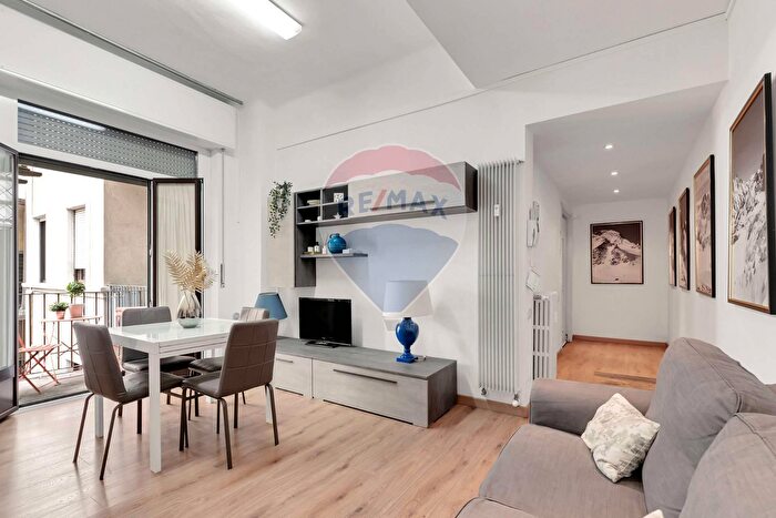 Appartamento bilocale in vendita in Viale Tunisia, Milano