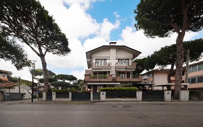 Appartamento quadrilocale in vendita in Via Caduti per La Libertà B, Cervia