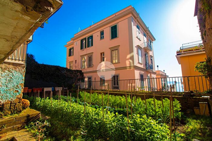 Appartamento bilocale in vendita in Via Antonio Mancini, Napoli