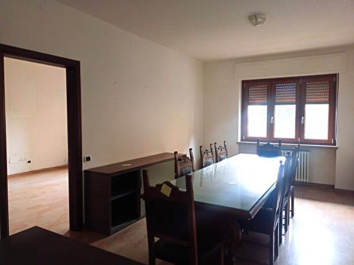 Appartamento quadrilocale in vendita in Erba