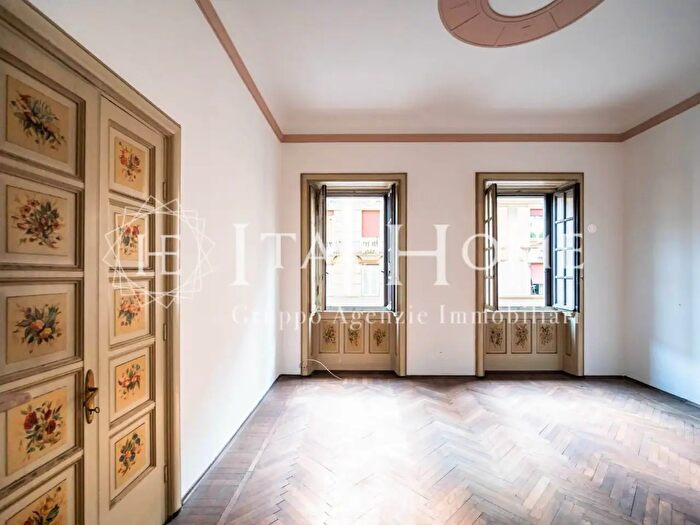 Appartamento quadrilocale in vendita in Via Pignolo, Bergamo