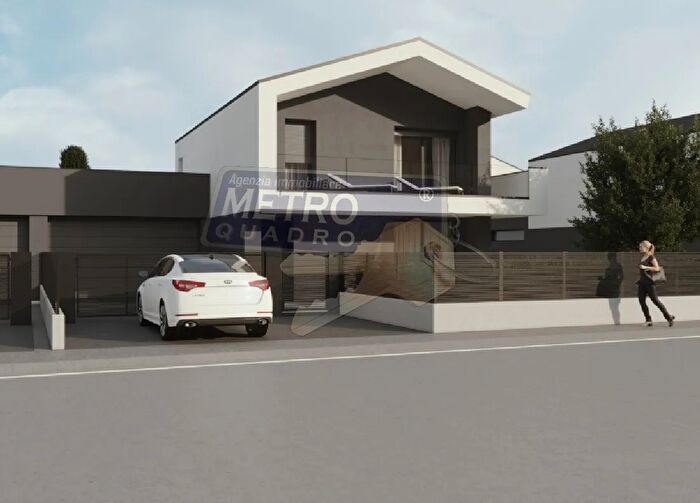 Casa con 8 locali in vendita in Via del Costo, Zane