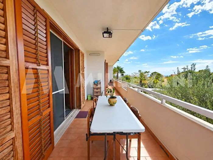 Appartamento con 7 locali in vendita in Via Caduti di Nassirya Snc, Pozzallo