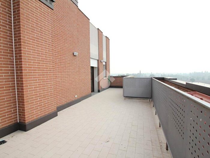 Casa con 5 locali in affitto in V Marco Emilio Lepido, Aeroporto, Bologna